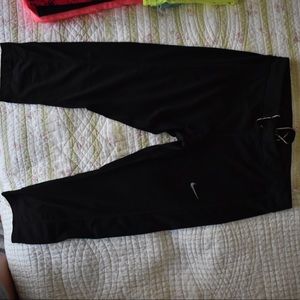 Nike cropped leggings